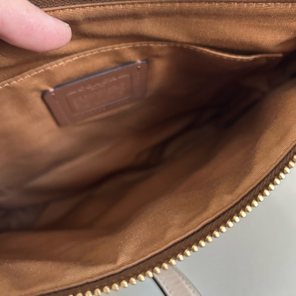 Coach crossbody - Picture 8 of 9